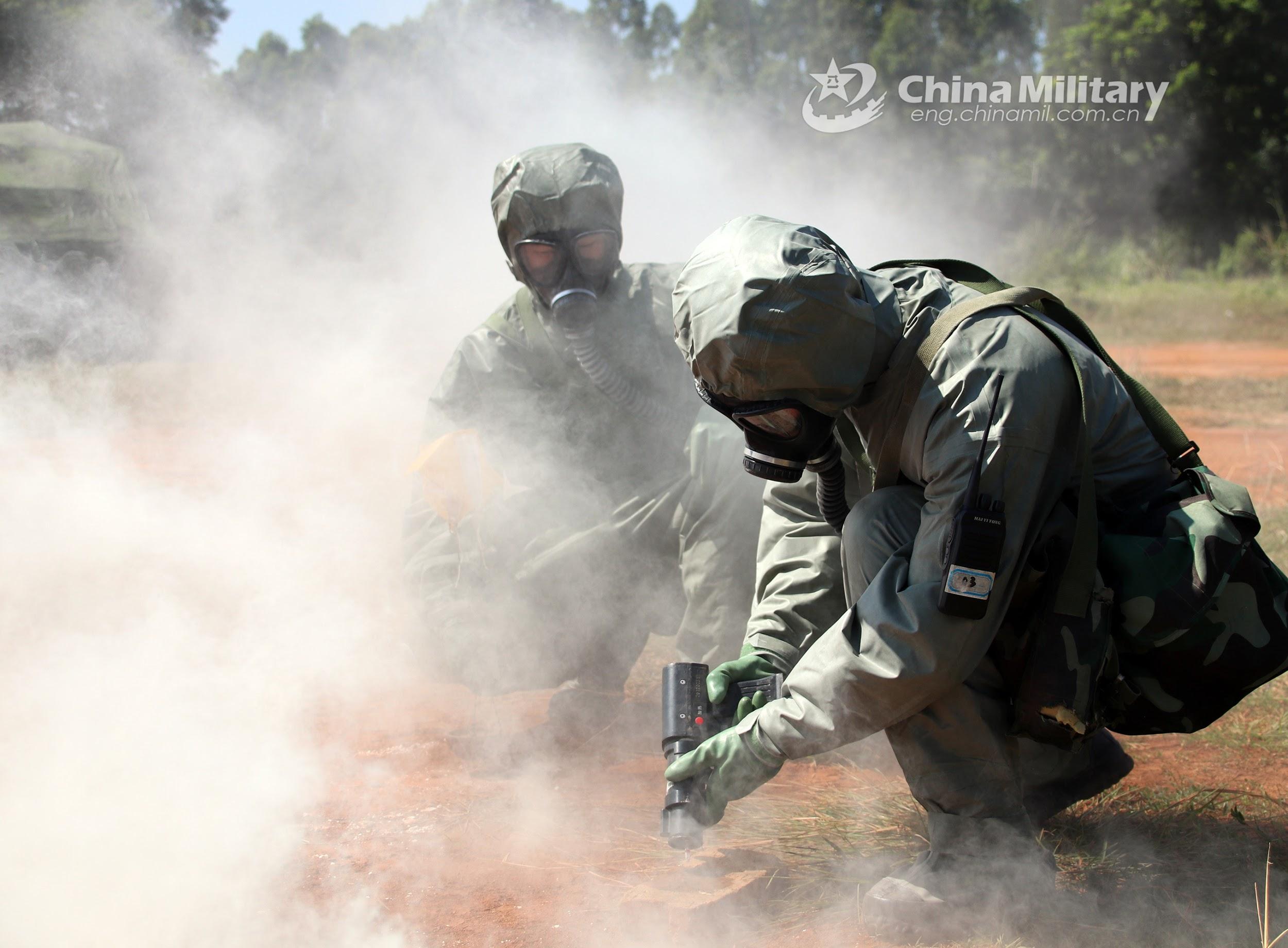 IMAGE 9: Chemical Defence battalion troops, Southern Theater Command