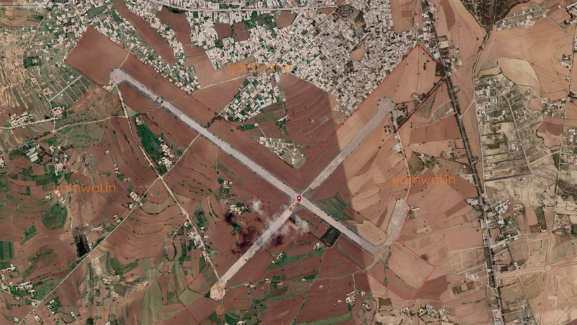 Old Pakistani airfield near nuclear installations being upgraded