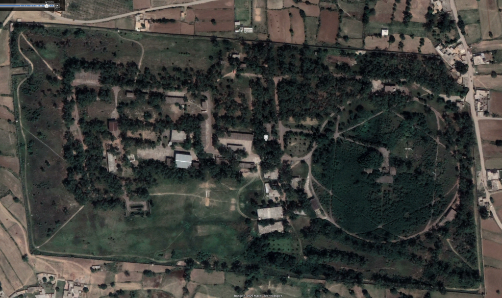 Pakistani SAM site near Khan Research Laboratories nuclear installation